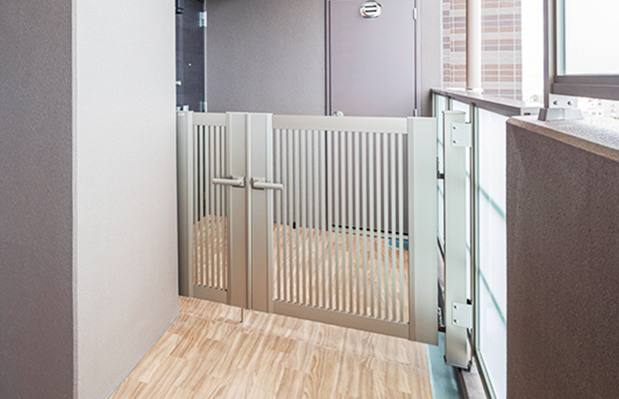 門扉付きポーチ