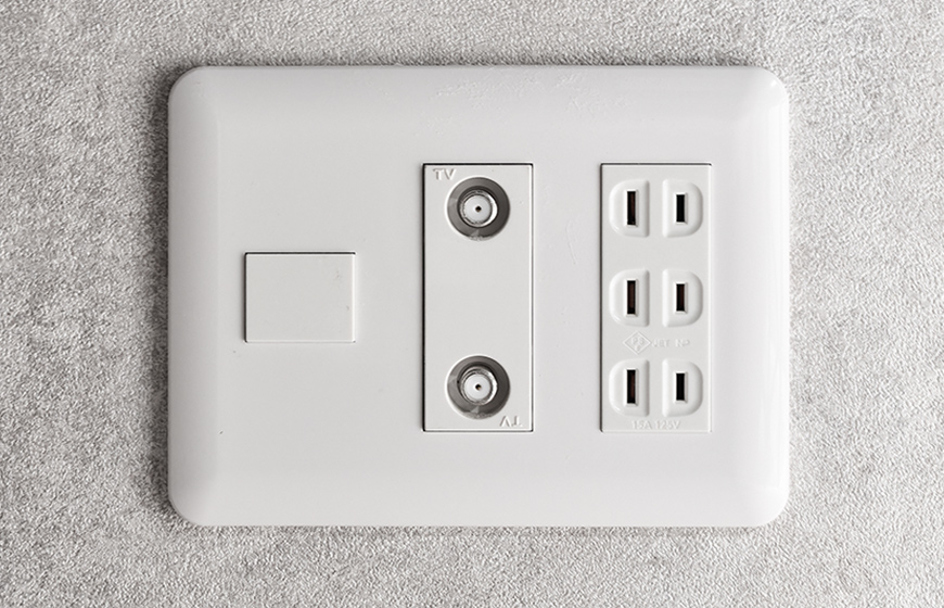 マルチメディアコンセント